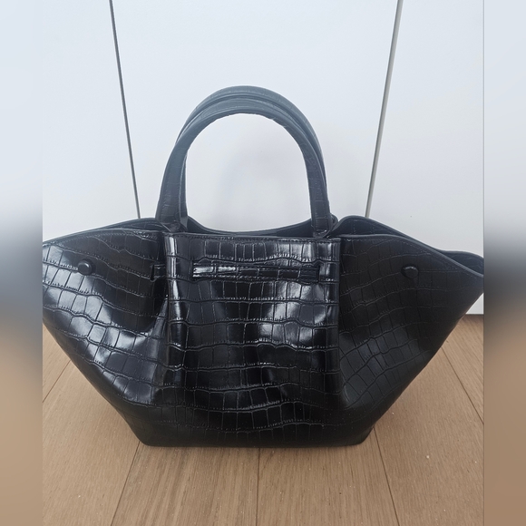 🖤 Large Black Bag – Excellent Condition - Picture 3 of 3